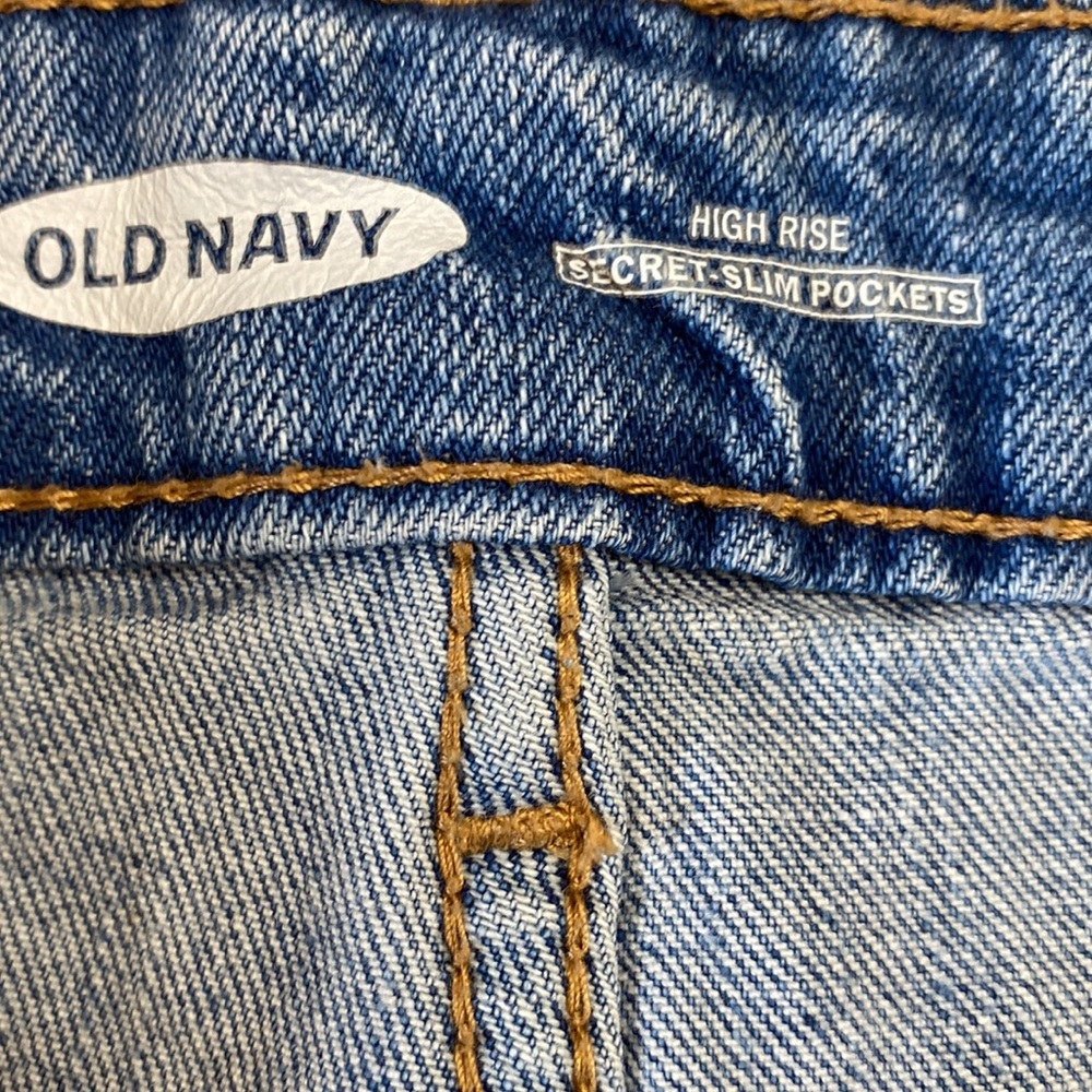 Old Navy Distressed High Rise Jean Shorts Size 16 - Picture 2 of 5